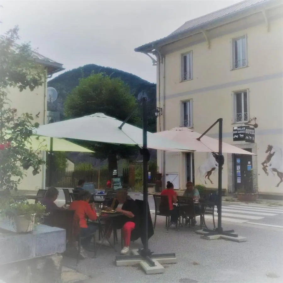Hotel Le Relais Des Cavaliers Villeneuve-d'Entraunes 0*,