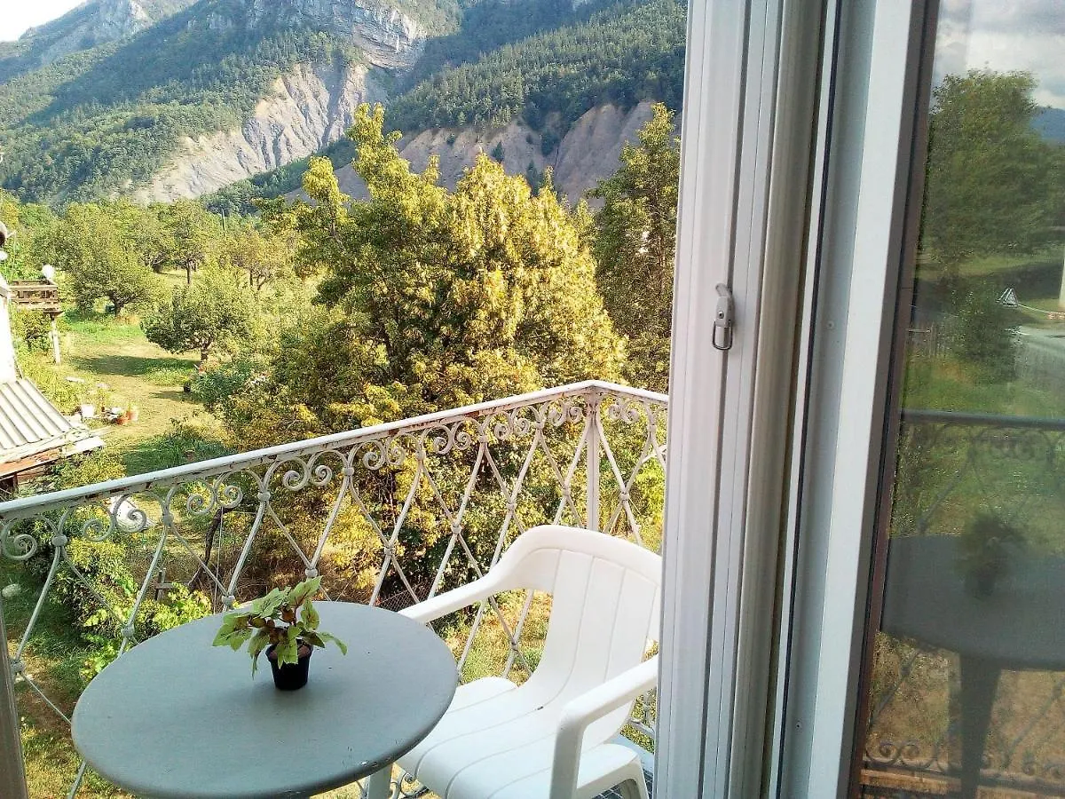Hotel Le Relais Des Cavaliers Villeneuve-d'Entraunes Francia