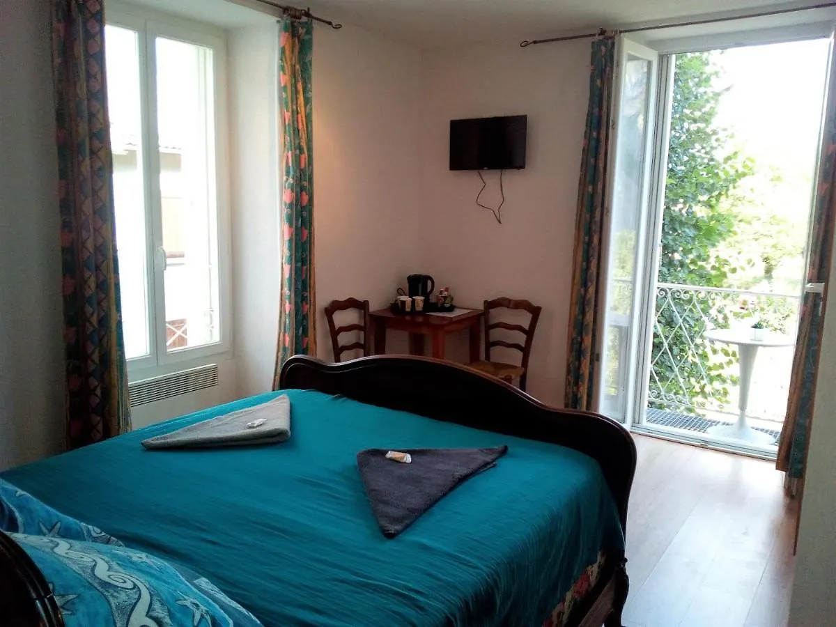 Hotel Le Relais Des Cavaliers Villeneuve-d'Entraunes 0*,