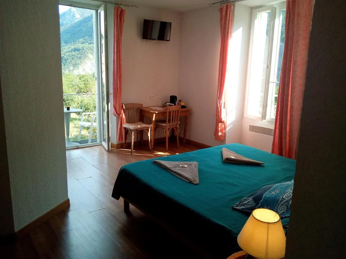 Hotel Le Relais Des Cavaliers Villeneuve-d'Entraunes