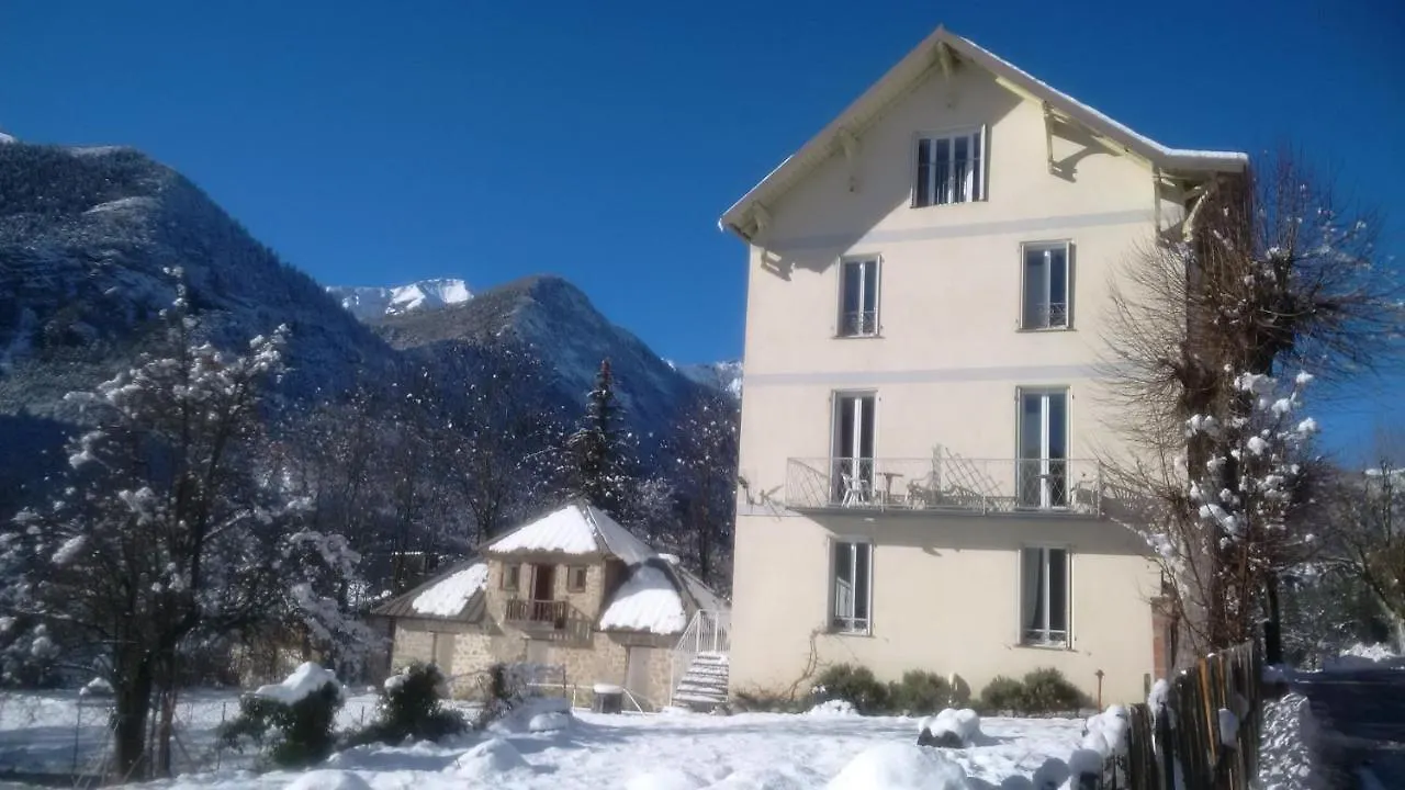 Hotel Le Relais Des Cavaliers Villeneuve-d'Entraunes
