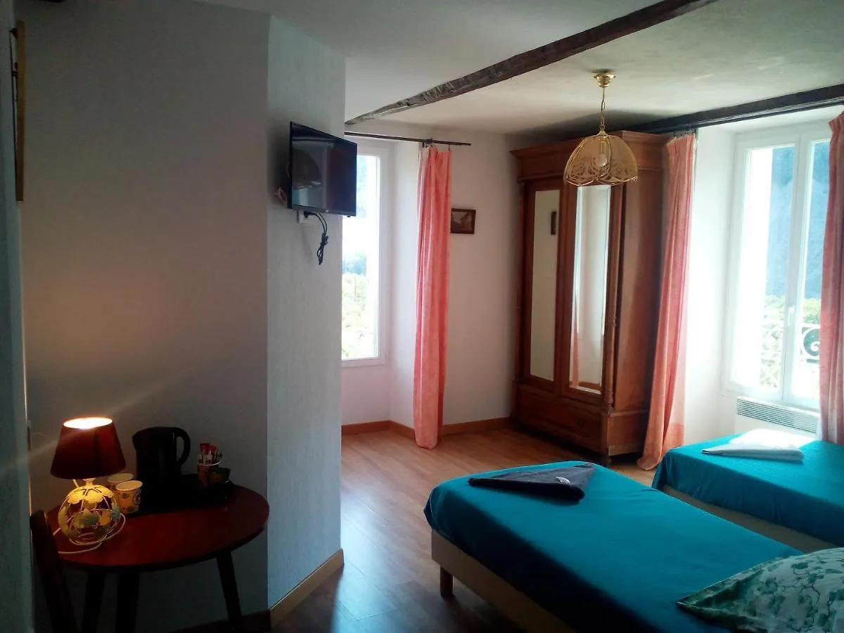 Hotel Le Relais Des Cavaliers Villeneuve-d'Entraunes