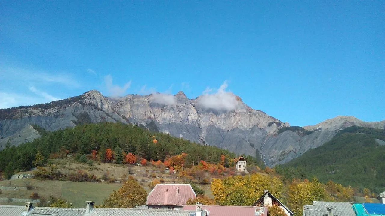 Hotel Le Relais Des Cavaliers Villeneuve-d'Entraunes