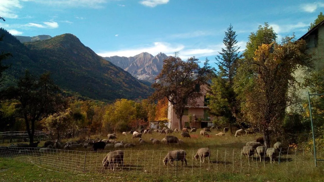 فندق Le Relais Des Cavaliers Villeneuve-d'Entraunes