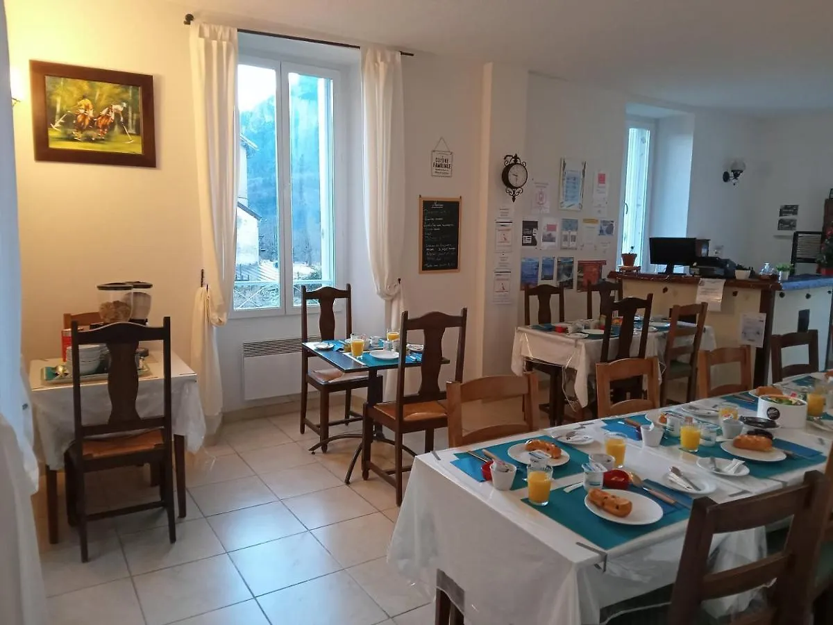 فندق Le Relais Des Cavaliers Villeneuve-d'Entraunes 0*,