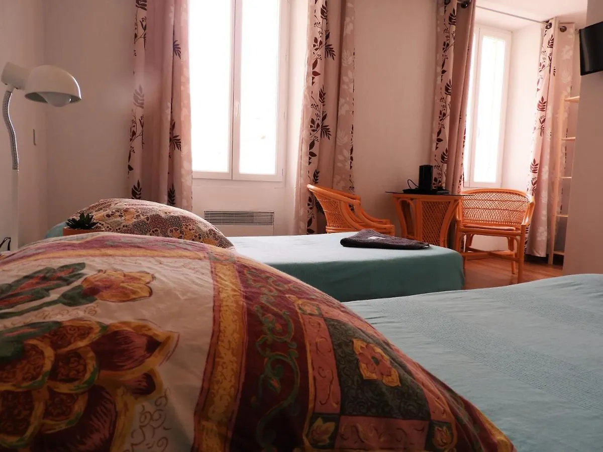 Hotel Le Relais Des Cavaliers Villeneuve-d'Entraunes 0*,